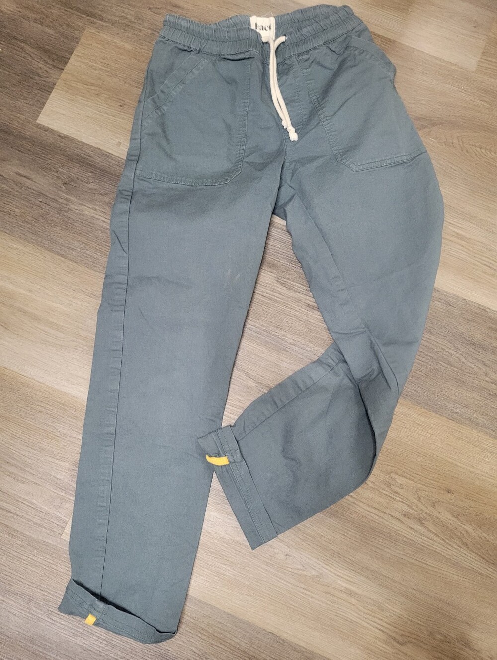 Pact Women's Woven Twill Roll Up Pant size S - Picture 2 of 5
